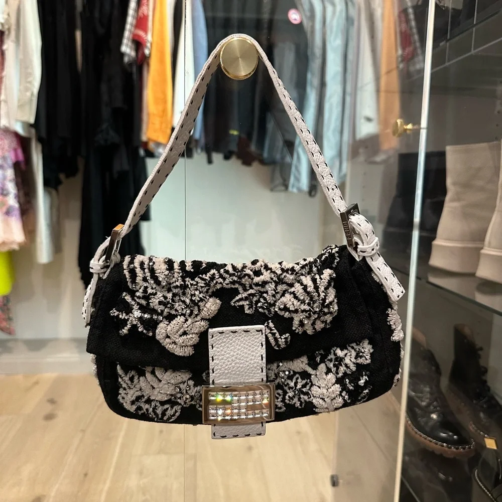 RARE Fendi Embellished Baguette Black and White - Picture 8 of 8